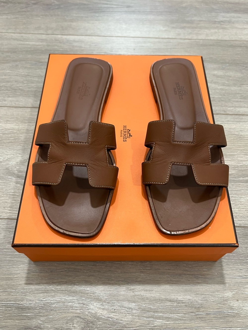 Hermès Oran Leather Slide Sandal